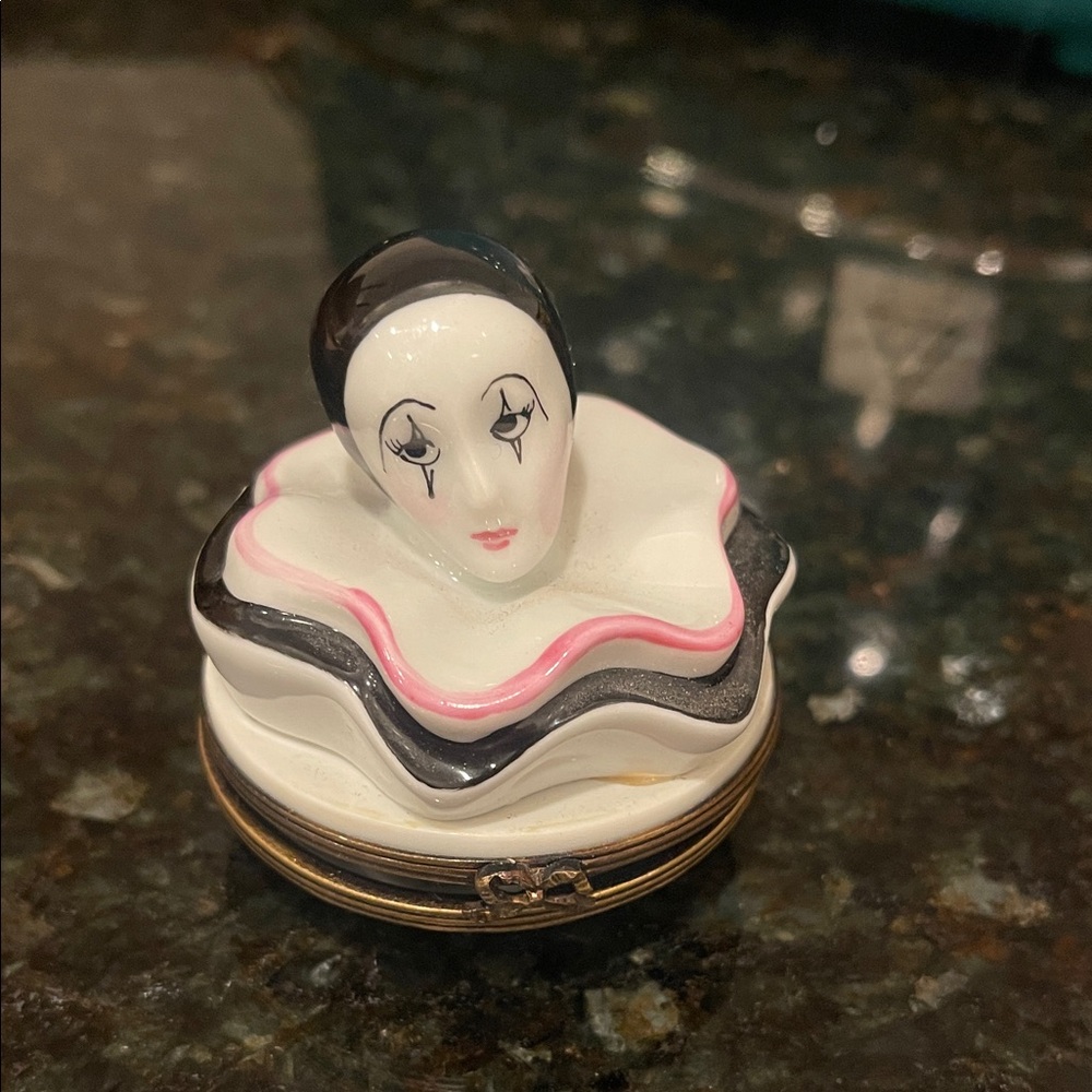 Vintage Porcelain Limoges France Pierrot trinket box